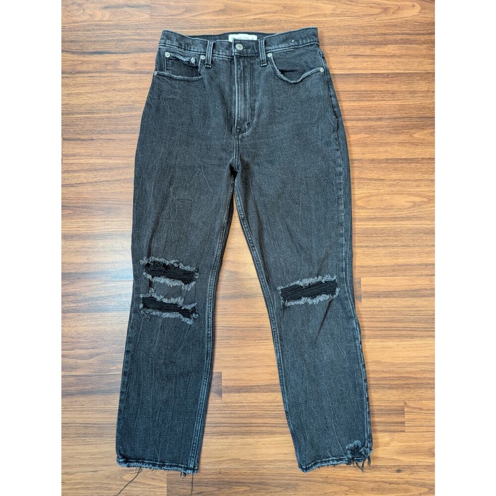 Abercrombie Curve Love Ultra High Rise Ankle Straight Black Distressed Size 28